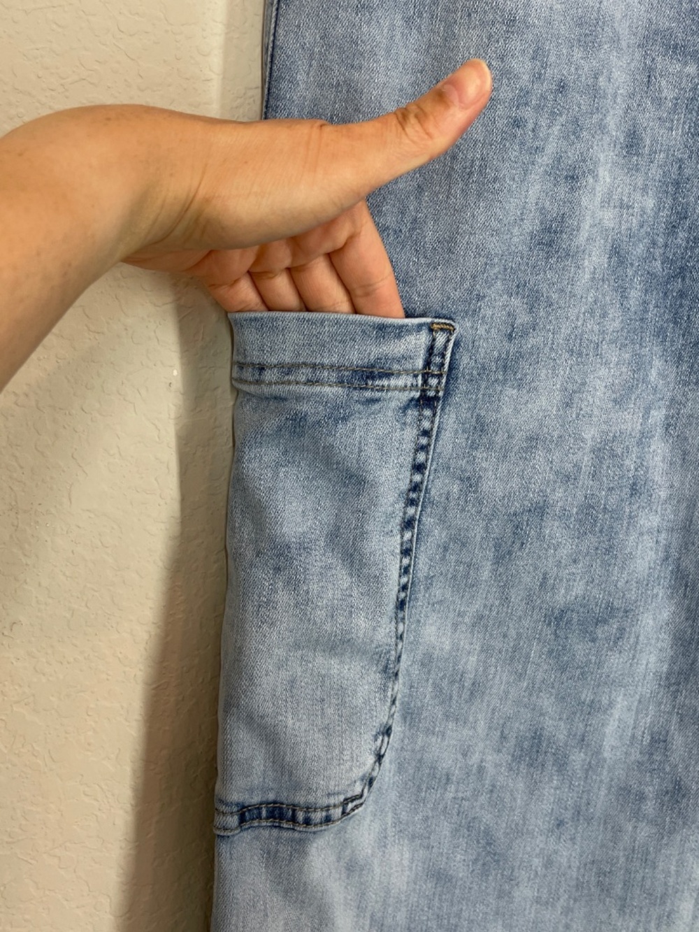 Mica Los Angeles Cargo Jeans Women's 31 Light Wash Denim Wide Leg High Rise - Picture 4 of 14